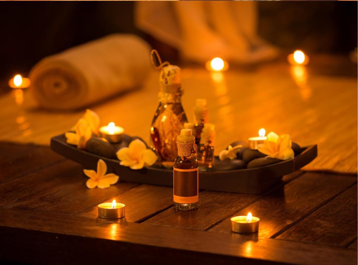 Eurostars Araguaney Hotel Santiago de Compostela Kültér fotó A spa treatment