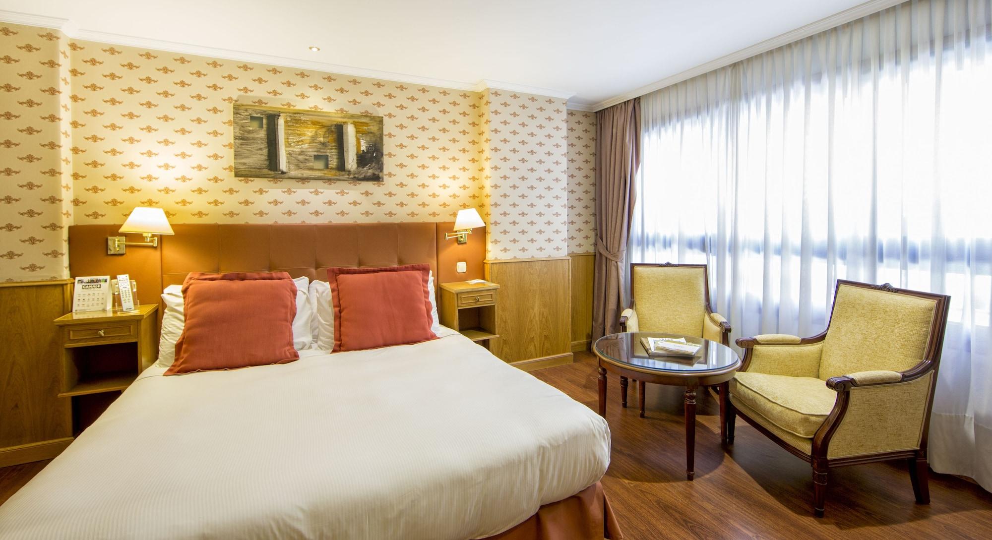 Eurostars Araguaney Hotel Santiago de Compostela Kültér fotó A room at the hotel