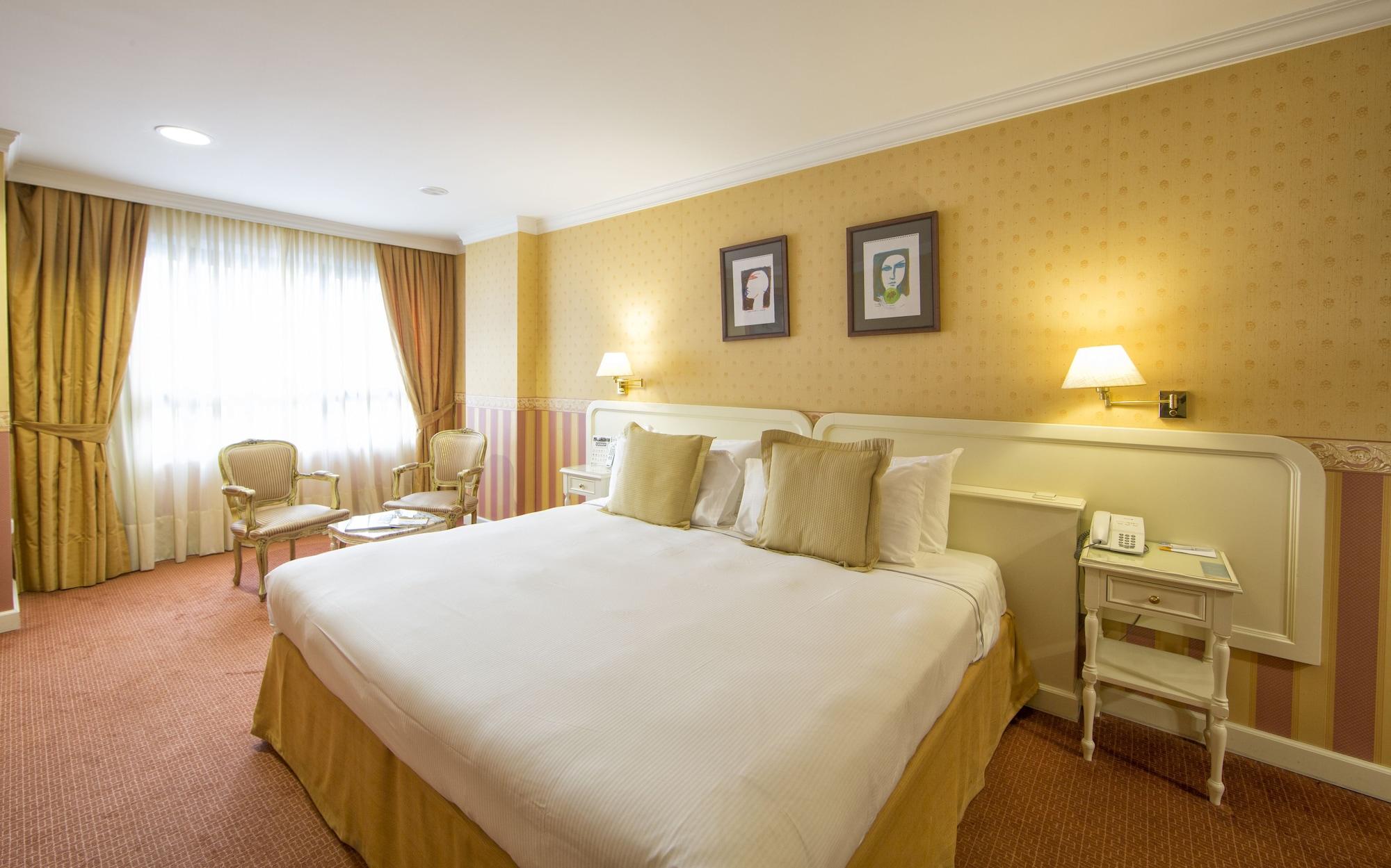 Eurostars Araguaney Hotel Santiago de Compostela Kültér fotó A room at the hotel